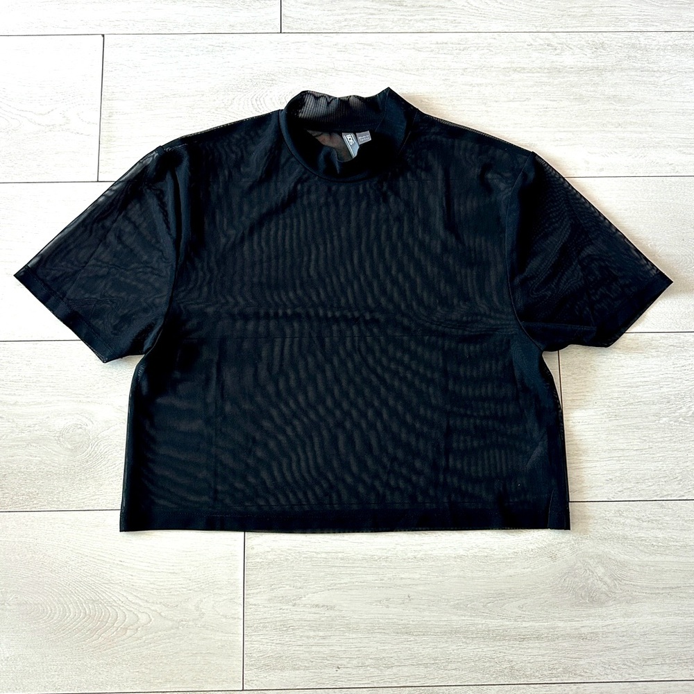 Mens ASOS Cropped Mesh Mock Neck Short Sleeve Tee Size XL fits like a Medium
